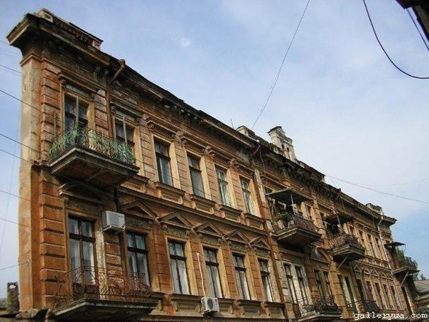 Де знаходиться & quot; плоский & quot; хата? Де знаходиться & quot; плоский & quot; хата?