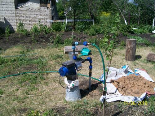 Вода из скважины в дом и огород Вода из скважины в дом и огород