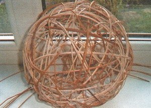 Из лозы своими руками шары 62