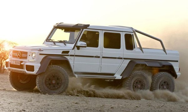 Mercedes-Benz G 63 AMG 6x6. Чи потрібен шестиколісний автомобіль? Mercedes-Benz G 63 AMG 6x6. Чи потрібен шестиколісний автомобіль?
