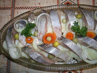 Чому солона оселедець так жахливо пахне?