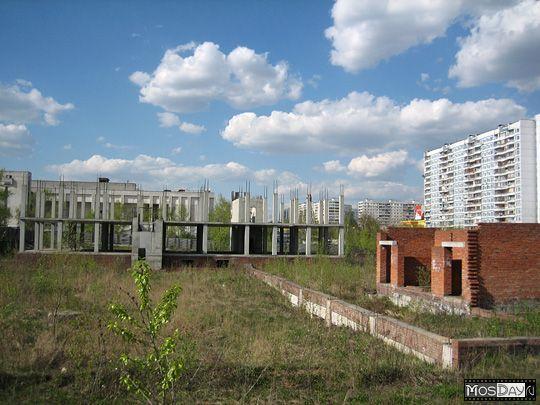Будівельні останки - 5 букв?