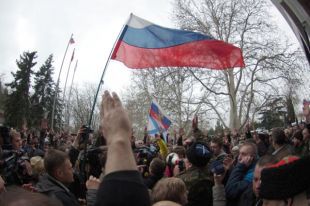 Як влада Москви підтримують Крим і Севастополь?