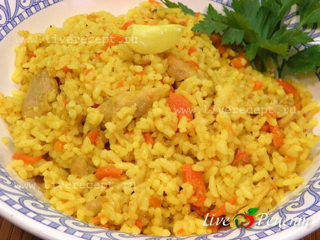 Сухой плов. Плов с курицей. Плов с курицей и макаронами. Плов с курицей грамм. Плов с курицей грамм.