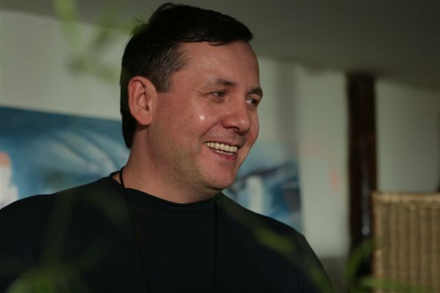 Хто режисер серіалу & quot; Добре ім'я & quot ;?
