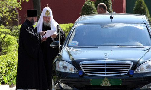 У сучасному світі релігія це віра в Бога чи хороший бізнес? У сучасному світі релігія це віра в Бога чи хороший бізнес?