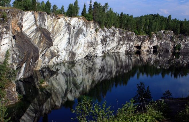 Куди можна недорого з'їздити на травневі свята?