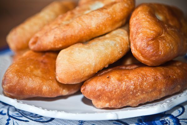 Які є рецепти пиріжків приготованих не в духовці?