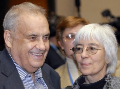Ельдар Рязанов помер, хто його дружина, вона жива?