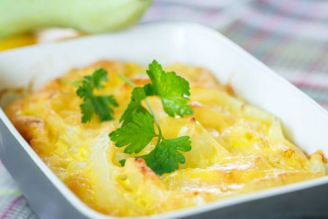 Рецепт кукурудзяного пудингу з кабачком