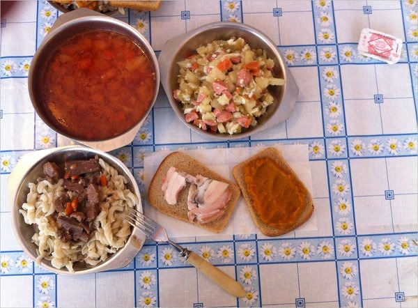 У яких родах військ РФ краще годують? У яких родах військ РФ краще годують?