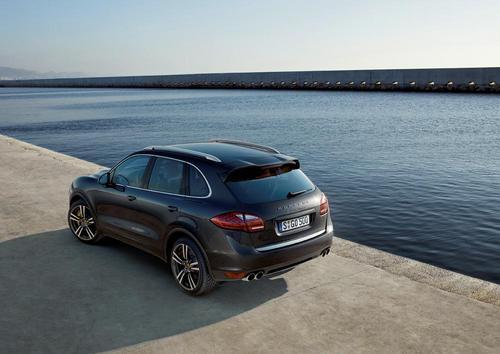 Який porsche cayenne красивіше, на ваш погляд (див-нижче)? Який porsche cayenne красивіше, на ваш погляд (див-нижче)?