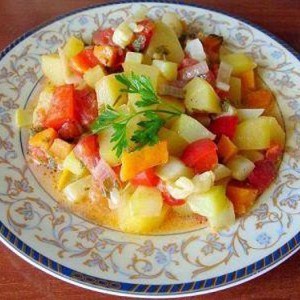 Що приготувати, щоб швидко переробити пропадає кабачки?