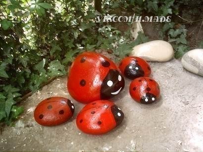 Як можна прикрасити дачну ділянку своїми руками?